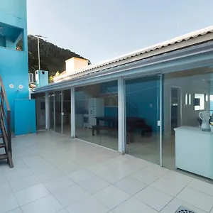 Casa Com Piscina Em Morrinhos - Rua Hortência , Bombinhas Brasil